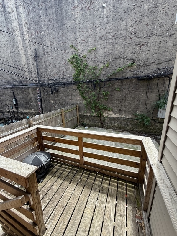 Building Photo - 4948 Walnut St
