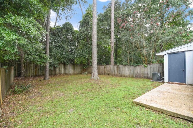 Building Photo - 2043 Gardenbrook Ln