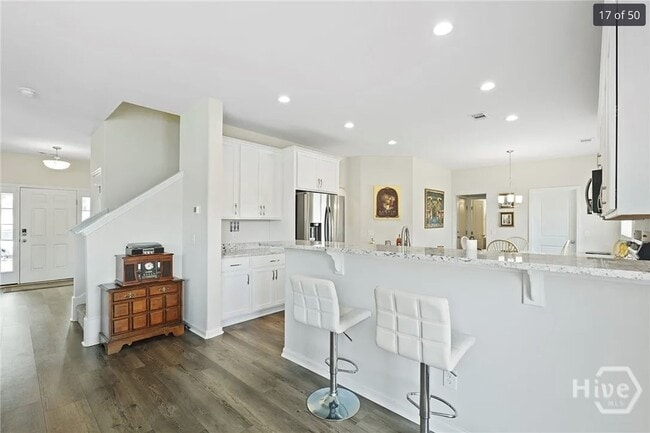 Building Photo - 126 Chalk Farm Wy