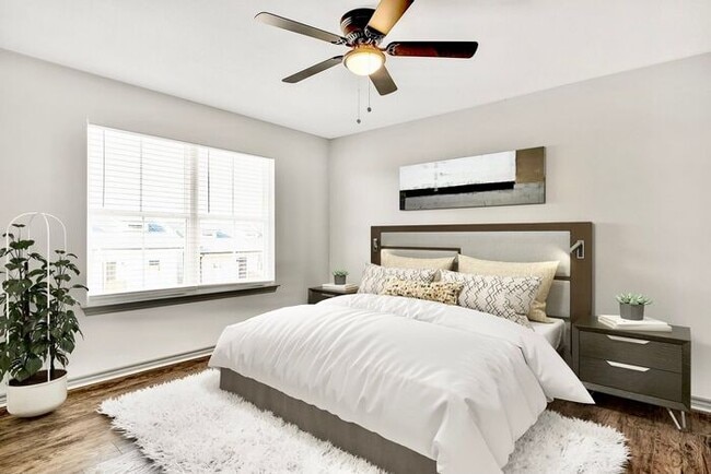Building Photo - Sign a Lease By the End of July and Receive One Month of FREE Rent! Luxury 3 Bedroom 2.5 Bath Tow...