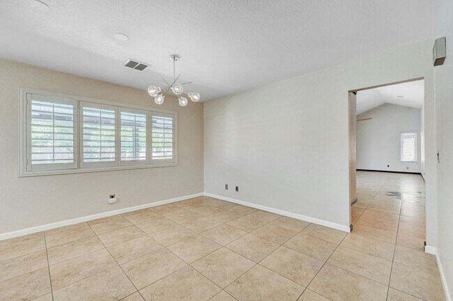Building Photo - 538 Lambeth Ct