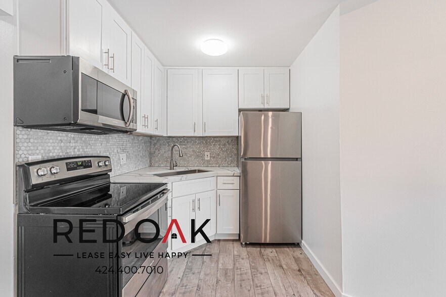 Building Photo - 519 S Westmoreland-201