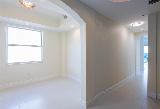 Building Photo - 3236 NE 5th St