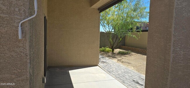 Building Photo - 701 Dylan Ct