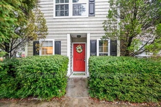 Building Photo - 5914 Tampa St