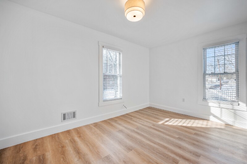 Building Photo - 407 E Clen Moore Blvd