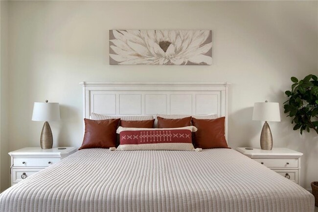 Building Photo - 4919 N Nebraska Ave