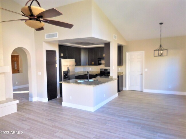 Building Photo - 13253 N 101st Way