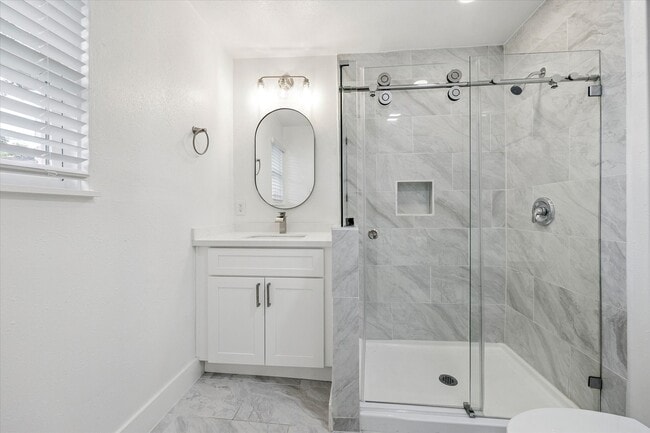 Building Photo - 4947 Cheena Dr