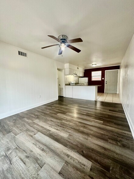 Building Photo - 3262 Wyoming St