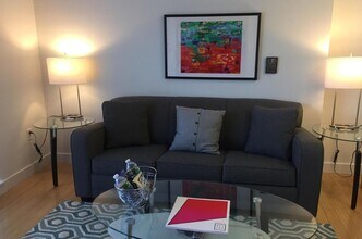 Building Photo - 1081 Boylston St