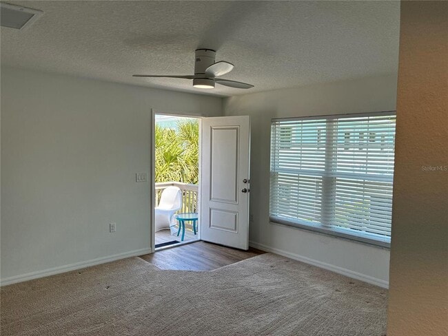 Building Photo - 2651 Bayside Dr S