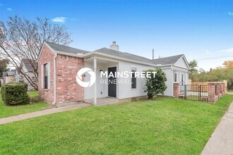 Building Photo - 3 Bedroom Pet-Friendly Home in IRVING, TX ...