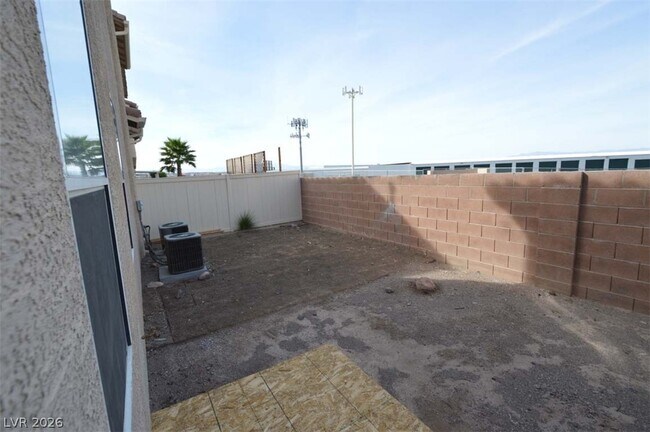 Building Photo - 6670 Tulip Falls Dr