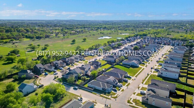 Building Photo - 1508 Pine Ln