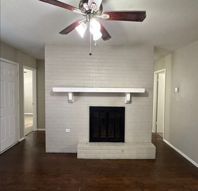 Building Photo - Start the year off in this charming 3 bed, 2 bath Broken Arrow home!