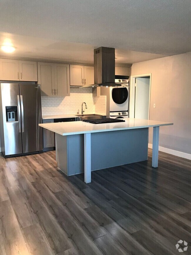 Building Photo - Available now! Home Sweet Home! Large & Br...