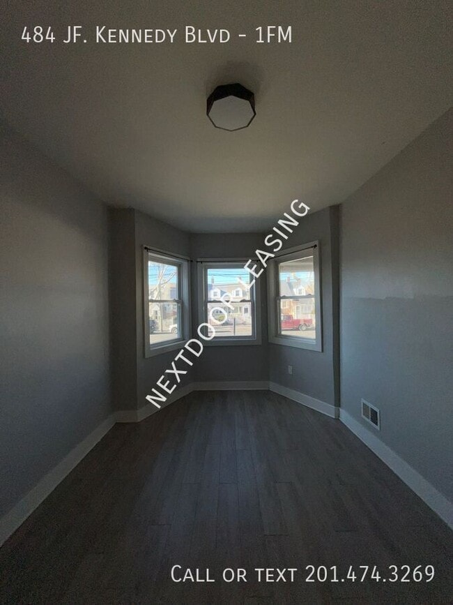 Building Photo - 484 John F. Kennedy Blvd