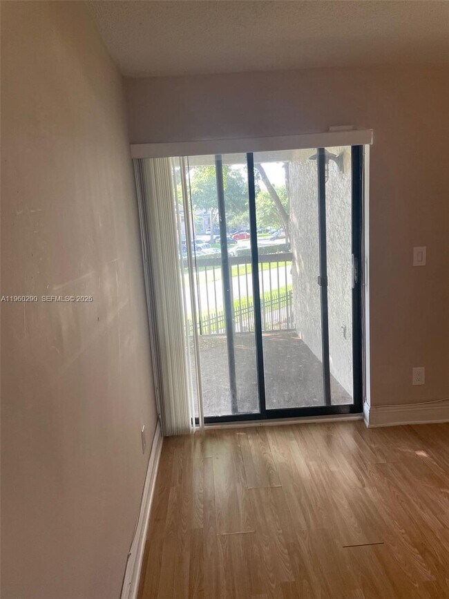 Building Photo - 2191 Bayberry Dr