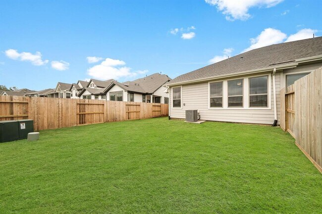 Building Photo - 1547 Crystal Stream Dr