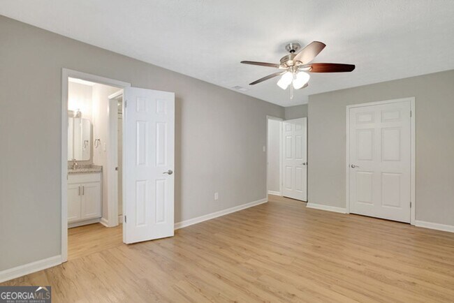 Building Photo - 125 Belle Dr