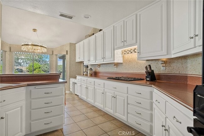 Building Photo - 1521 Fairway Oaks Ave