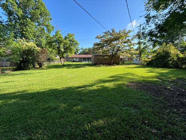 Building Photo - Greenacres Place in North Bossier
