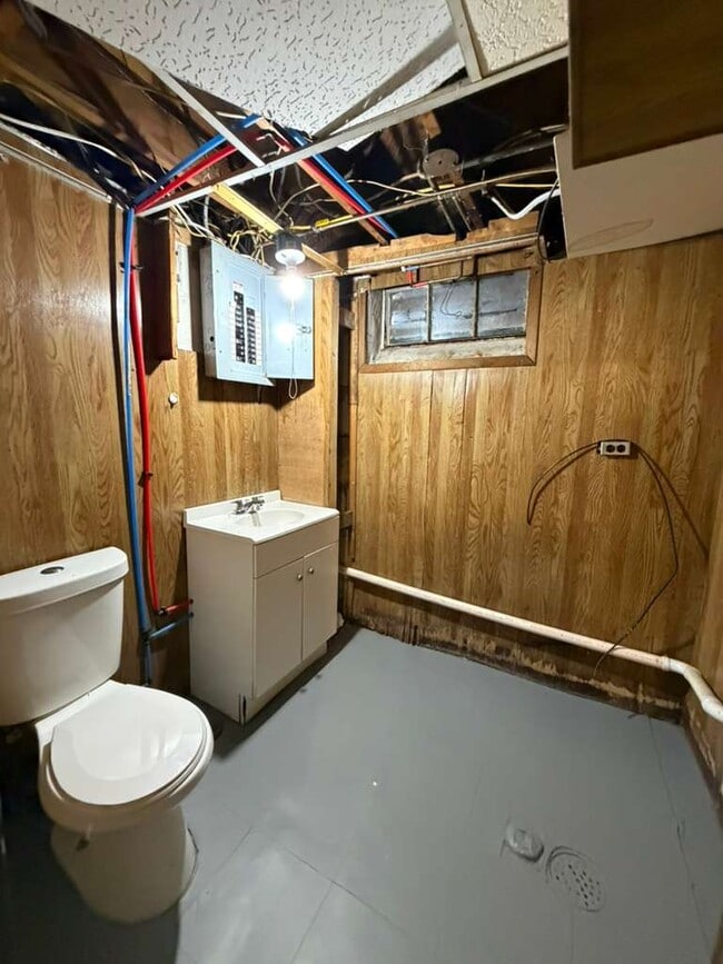 Building Photo - 16200 Littlefield St