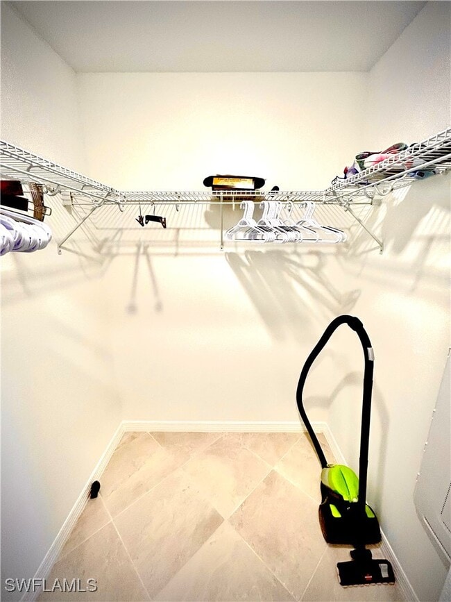 Building Photo - 14211 Heritage Landing Blvd