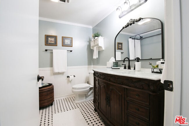 Building Photo - 603 S Prospect Ave