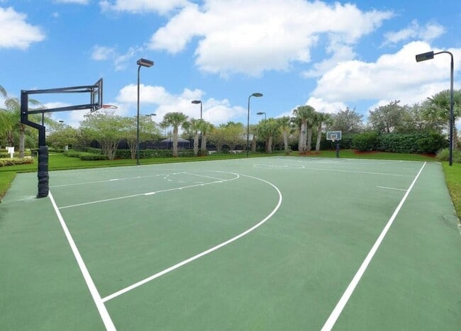 Building Photo - 12115 SW Bennington Cir