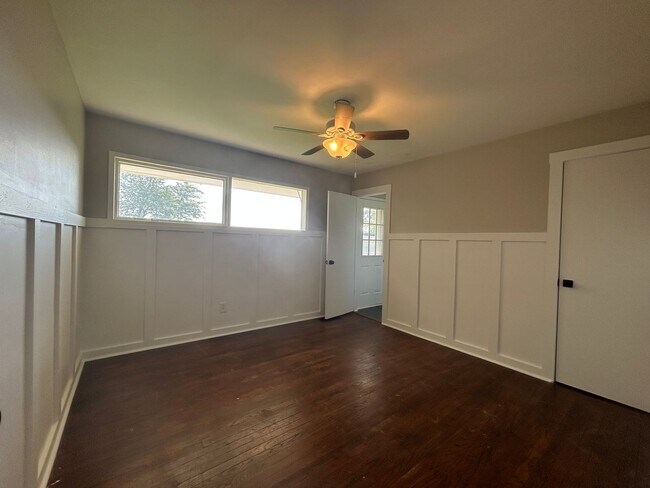 Building Photo - Cambridge City! Updated 3 Bedroom 1 Bathro...
