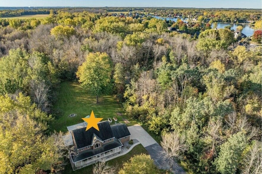 Building Photo - 969 Riverside Dr