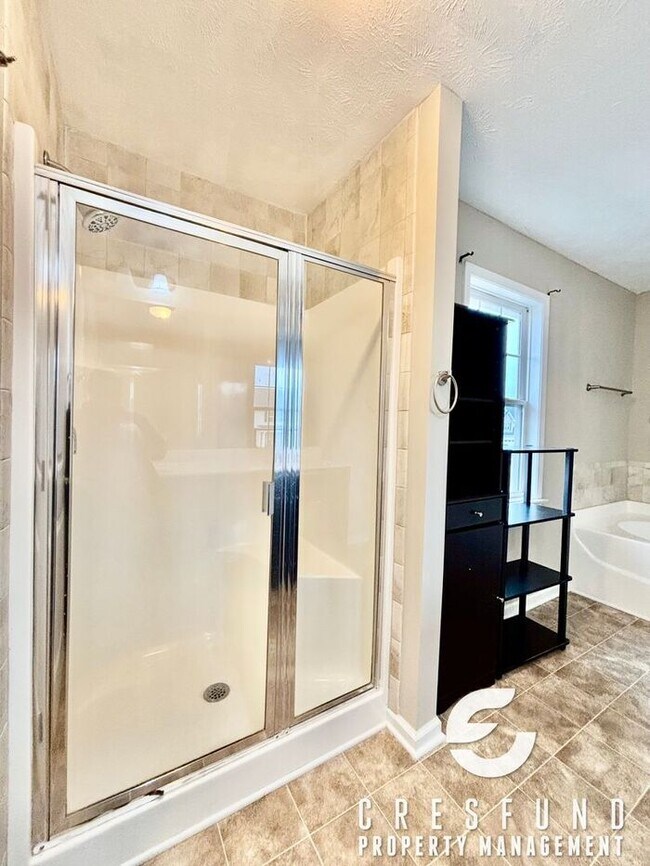 Building Photo - 15-20 Minutes from Fort Bragg and Cape Fear Valley! 4 Bed, 2.5 Bath AVAILABLE FOR MOVE IN NOW!