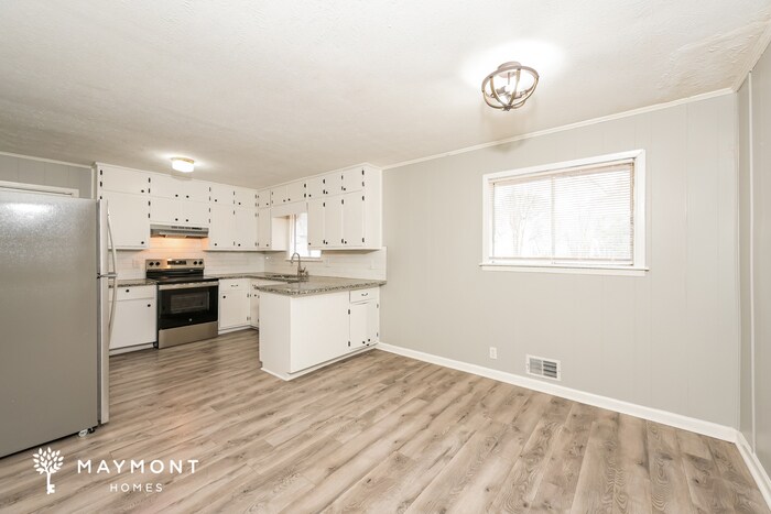 Building Photo - 2820 Rex Rd