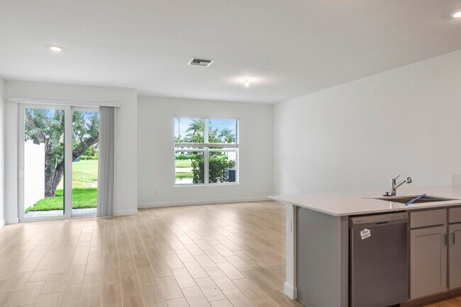 Building Photo - 4330 Pond Lily Ln