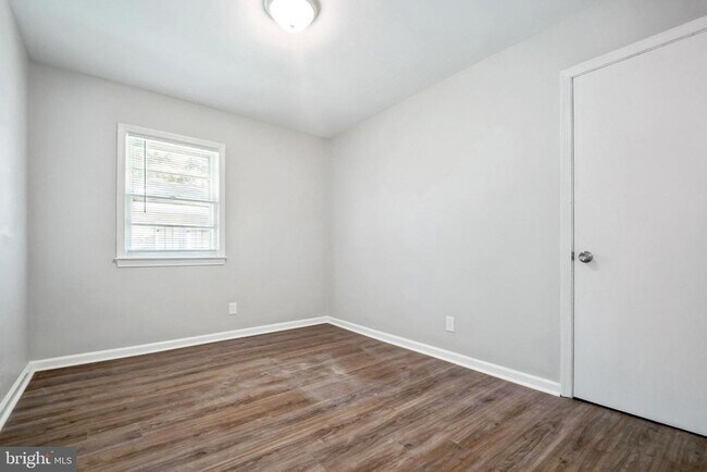 Building Photo - 26 Bayou Ave