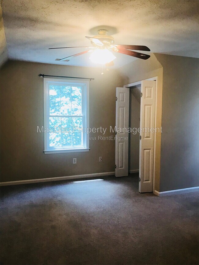 Building Photo - 6804 Saxony Cir