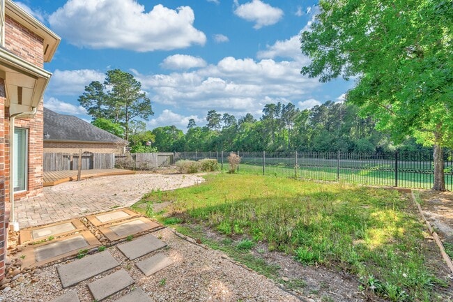 Building Photo - 15435 Stoneridge Park Ln