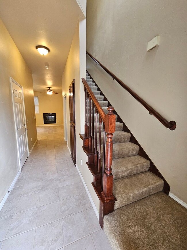 Building Photo - (3) Bed/(2.5) Bath Townhouse in Core Norman! Avail NOW!