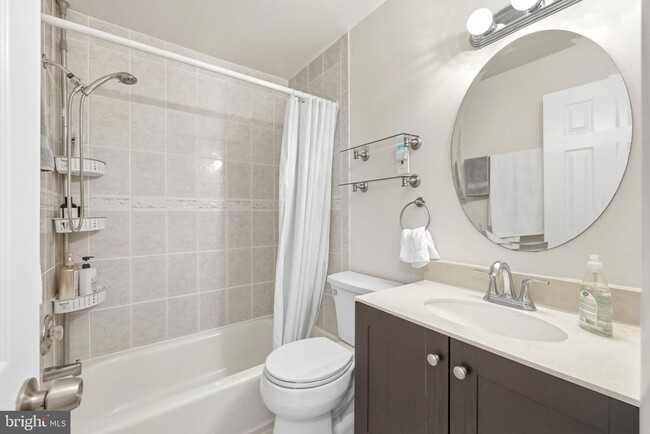 Building Photo - 7810 Kalorama Rd