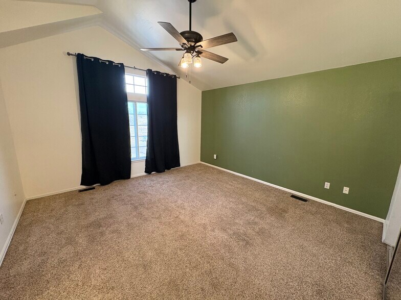 Building Photo - 3920 Anvil Dr