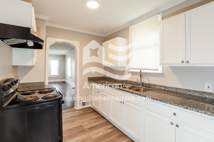 Building Photo - 3525 Ruby Ave