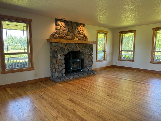 Building Photo - Make this beautiful country home yours! Our home is available for immediate rent.