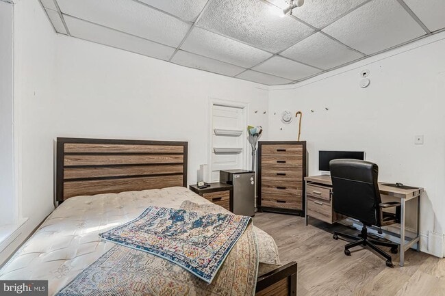 Building Photo - 4011 Pine St