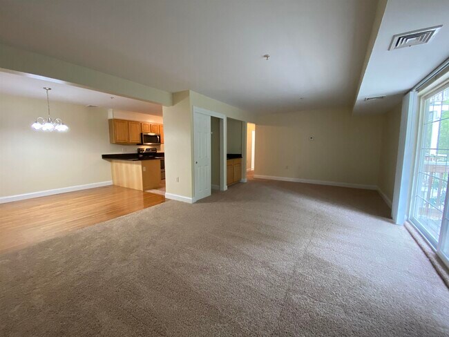 Building Photo - 99 S Mammoth Rd