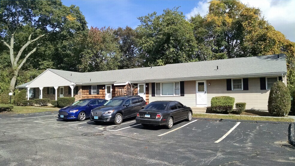 Building Photo - 787 Poquonnock Rd