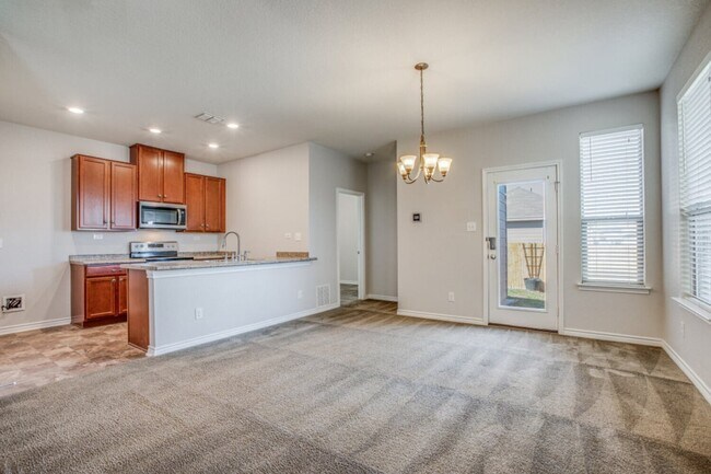 Building Photo - 2622 Sunset Bend