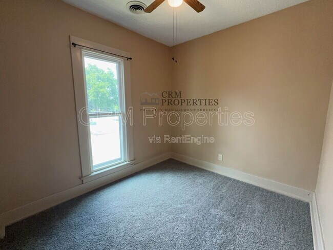 Building Photo - 1224 High St Rd