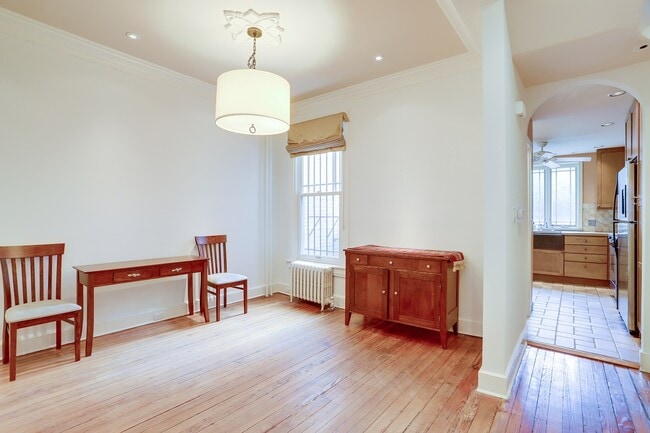 Building Photo - 1512 Swann St NW